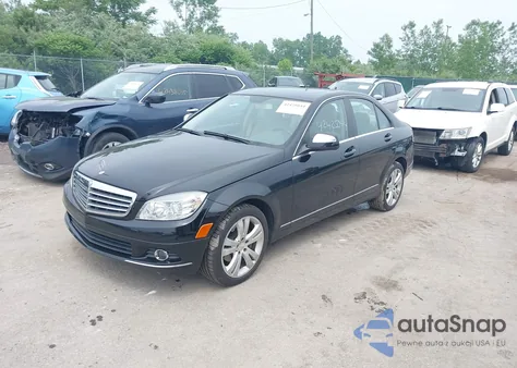 2009 Mercedes-Benz C 300 Luxury 4Matic/Sport 4Matic z USA, uszkodzony, nr VIN WDDGF81X39F271089